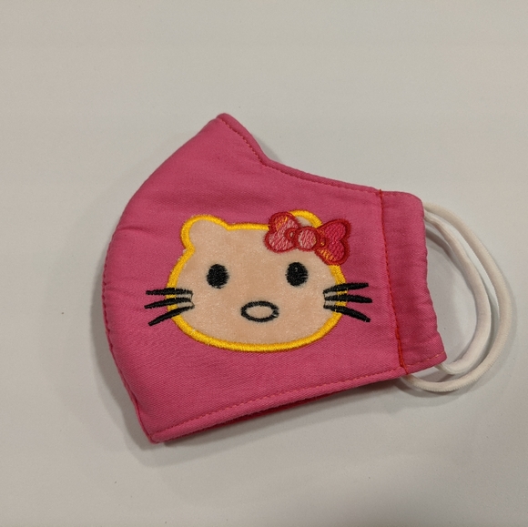 Hello Kitty Design, two 3 layers adult Face Masks - Picture 6 of 8